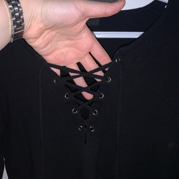 [L]👚F21 lace up sweater - Picture 3 of 7